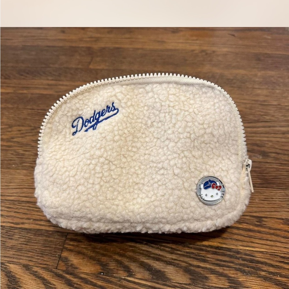 Hello Kitty Dodger’s night Fanny bag